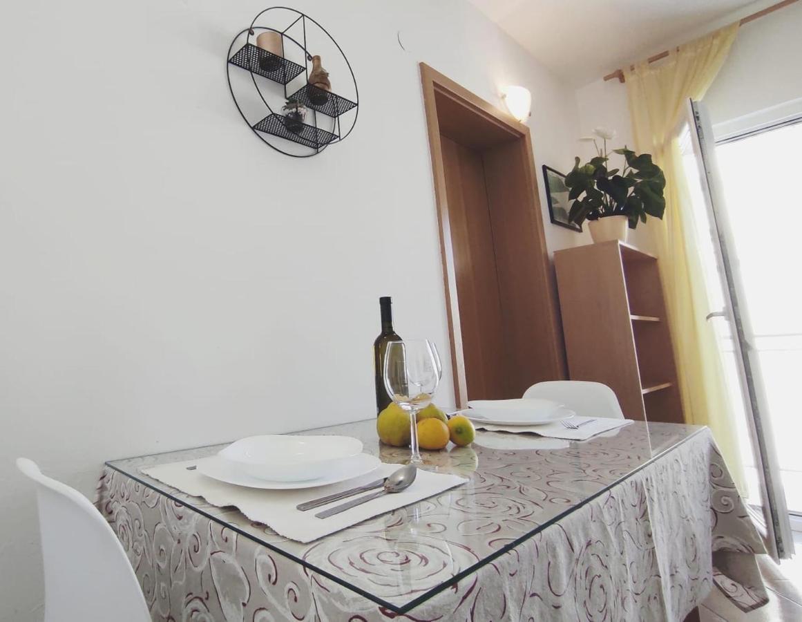Apartments De La Marina Makarska Kültér fotó