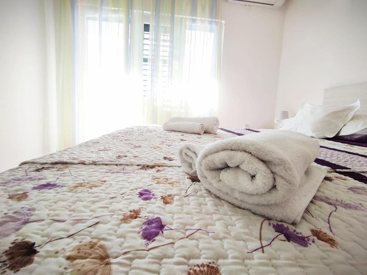 Apartments De La Marina Makarska Kültér fotó
